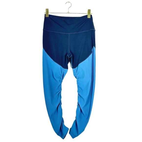 ZYIA•Storm Parallel Luxe Legging - Picture 2 of 8